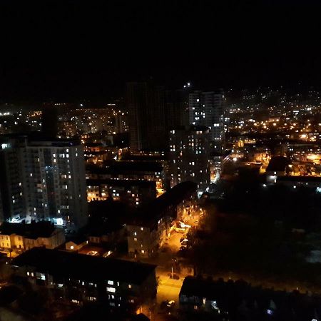 Vip Apartment 1 At Gorgiladze 118 巴统 外观 照片