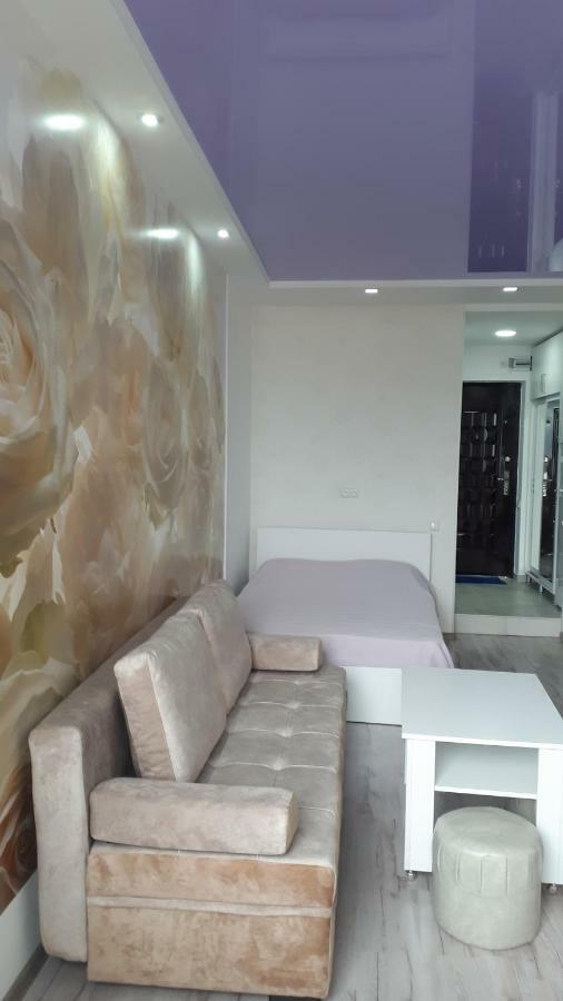 Vip Apartment 1 At Gorgiladze 118 巴统 外观 照片